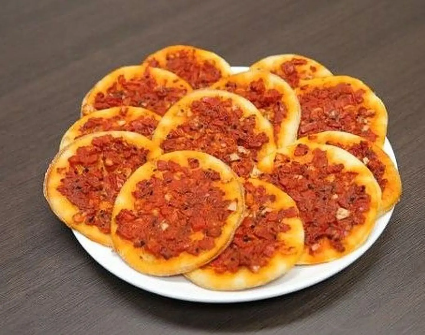 محمرة بالمرتديلا - تركية