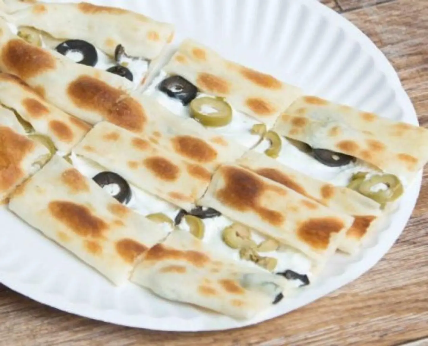 Labneh With Olives - Medium