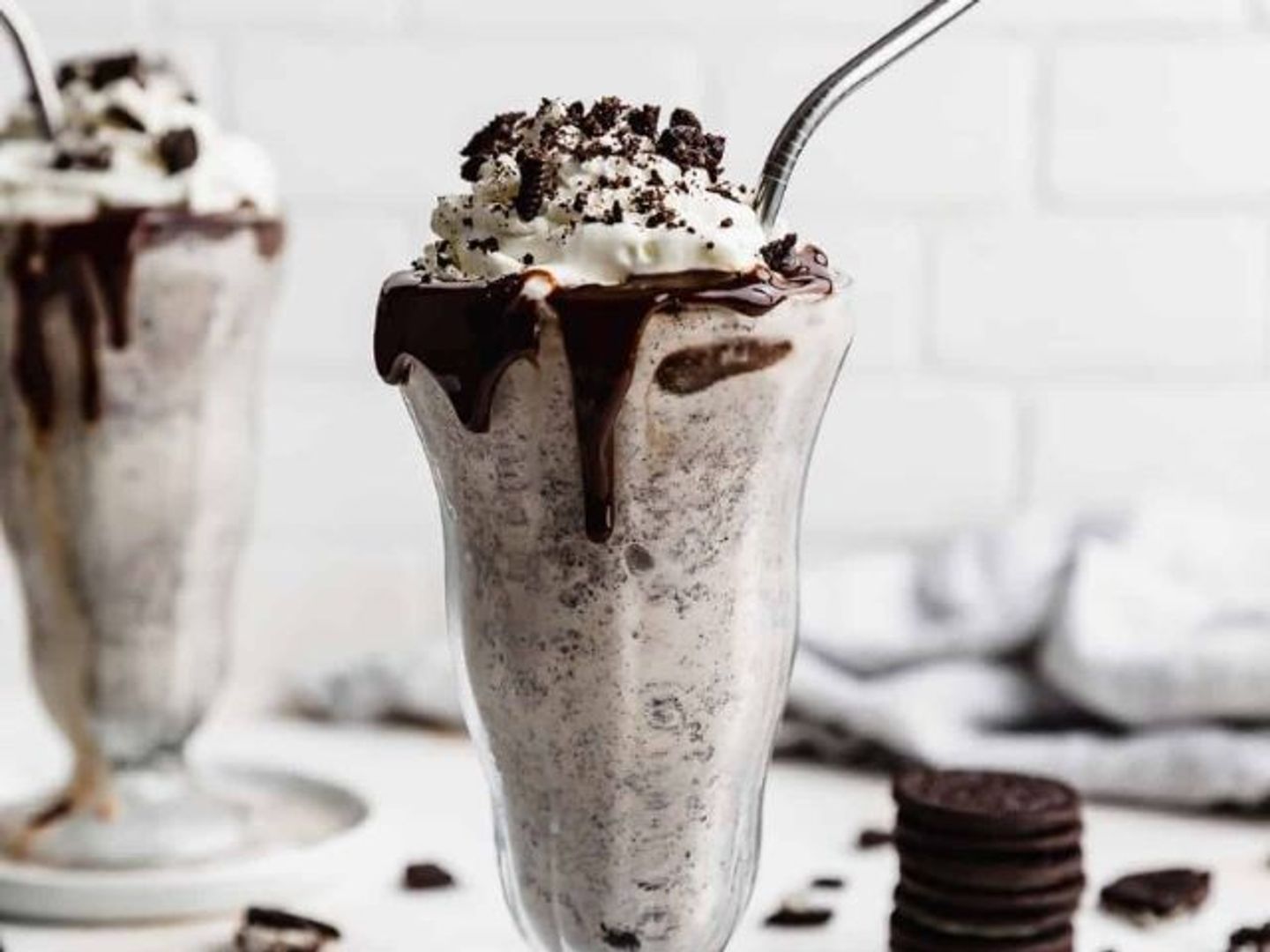 Oreo Shake - Middle