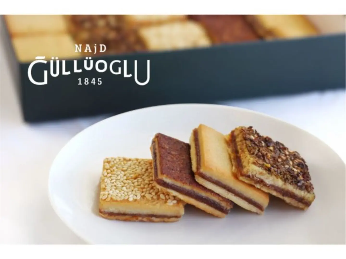 معمول المقروطة زعتر و سادة وسمسم و قرفة - وسط