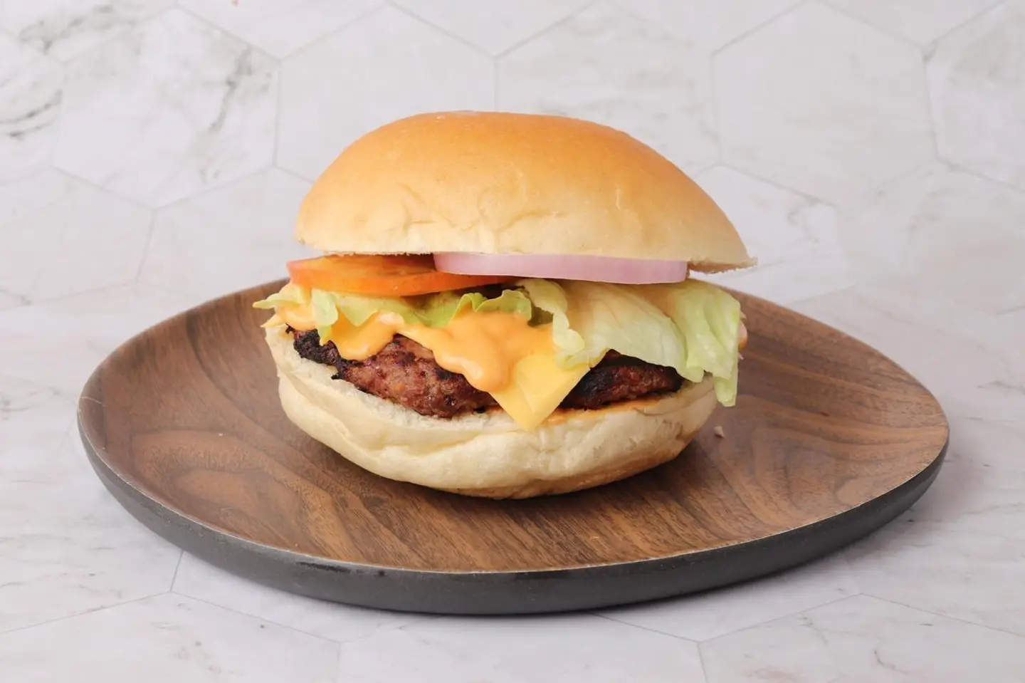 Classic Beef Burger - Sandwich