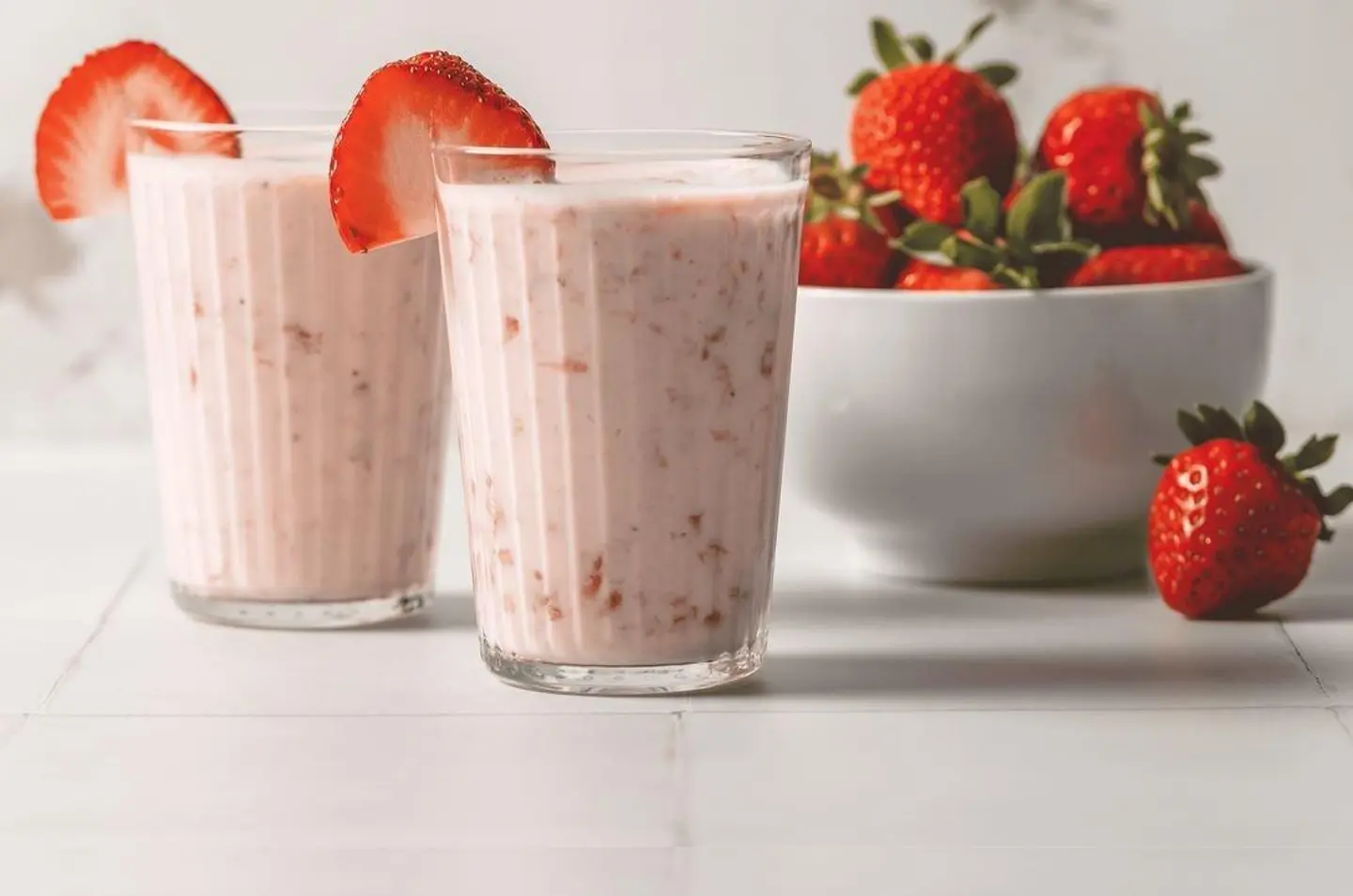 حليب الفراولة - صغير