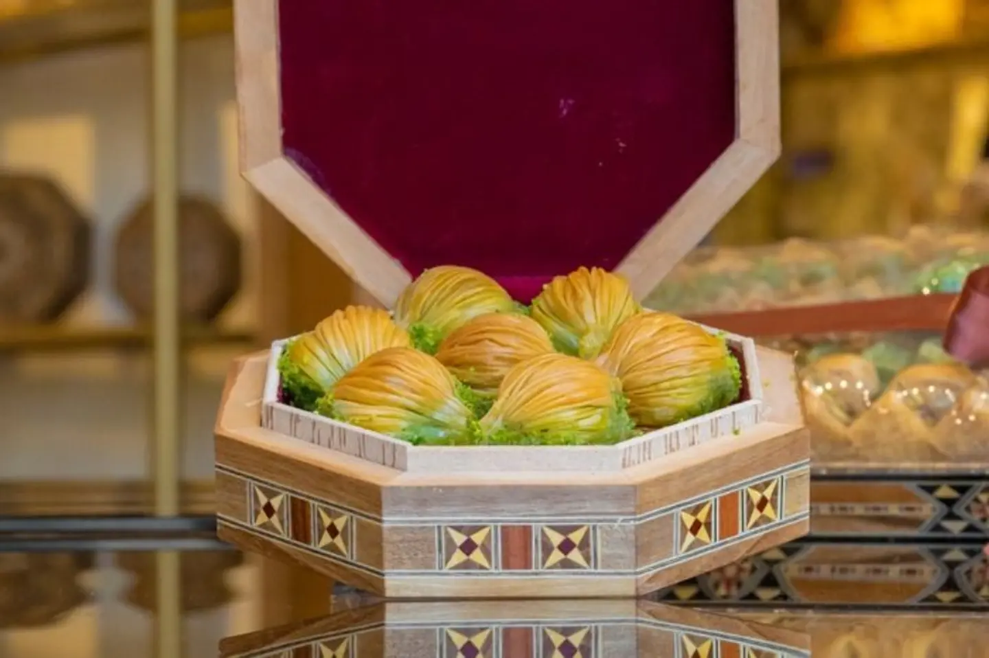 بقلاوة صدفة بالفستق الحلبي - 500 جرام