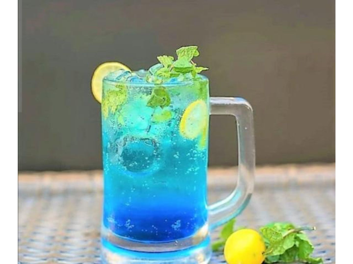 توت ازرق - وسط