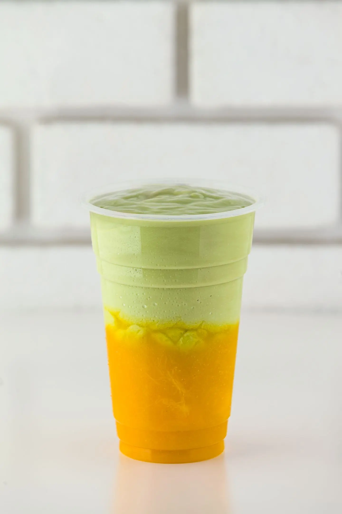 عصير أفوكادو مع مانجو - صغير