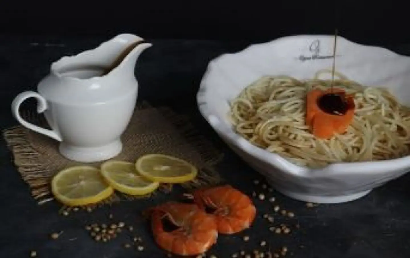 سباغتي الجمبري بلاك صوص - صغير