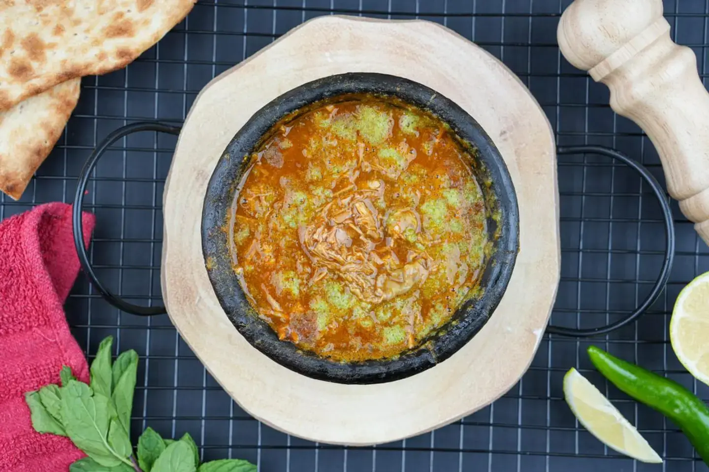 فول تونة - حجر