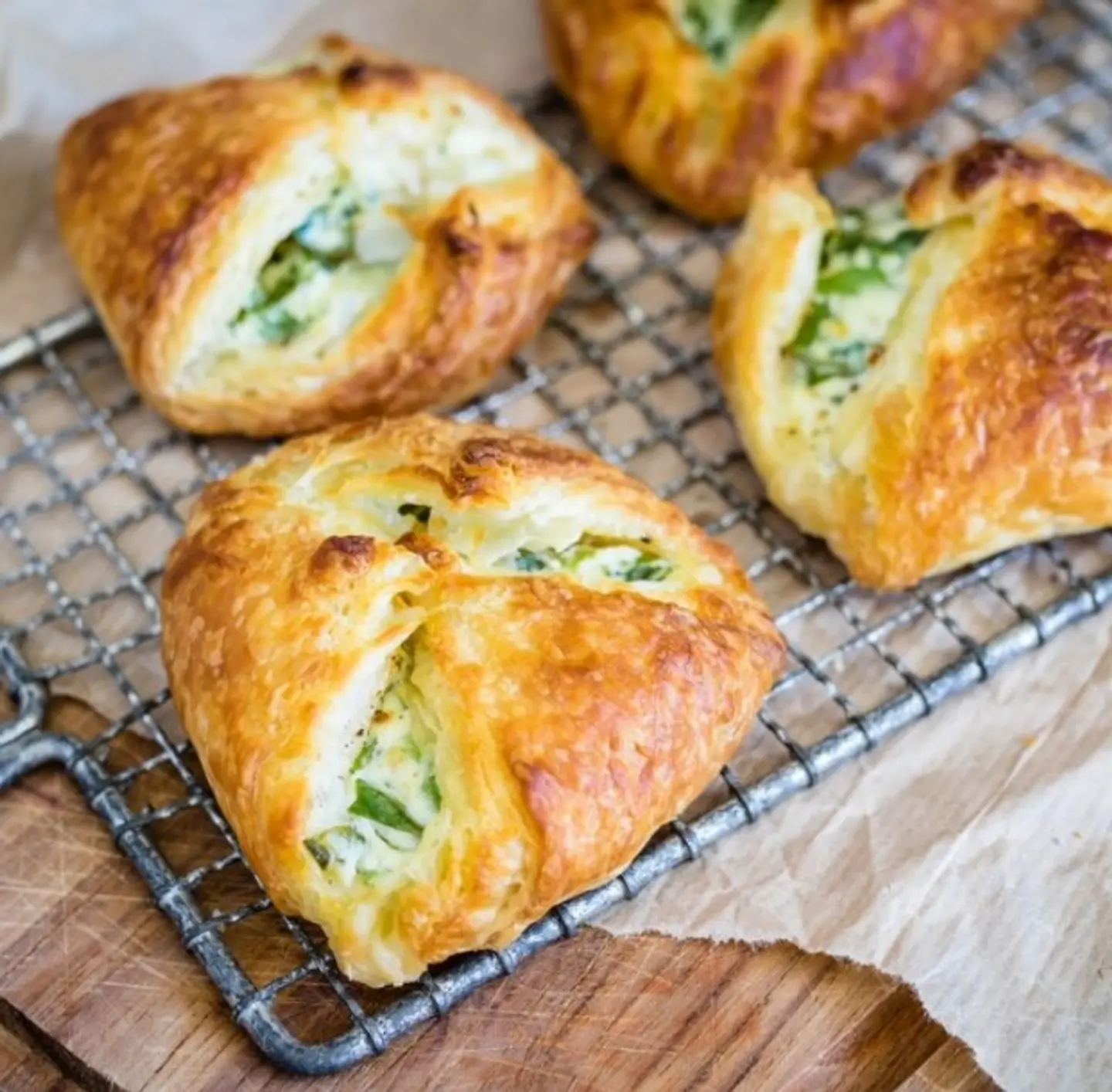 Spinach And Cheese - Medium