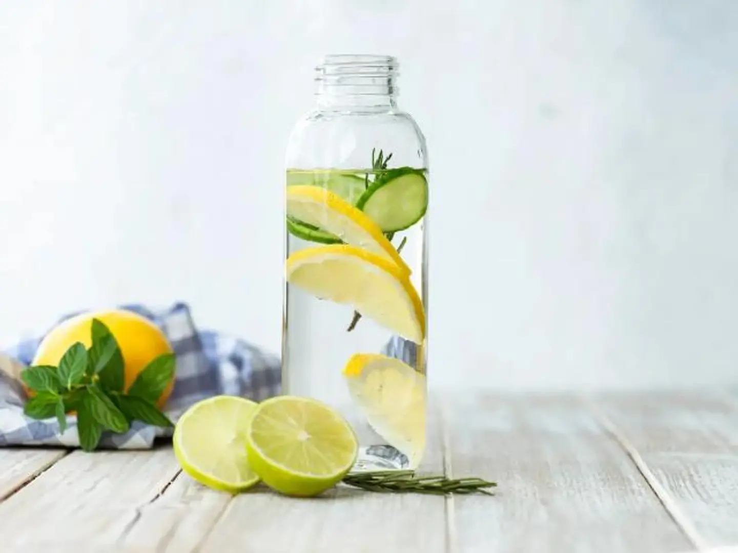 Refreshing Detox - Middle