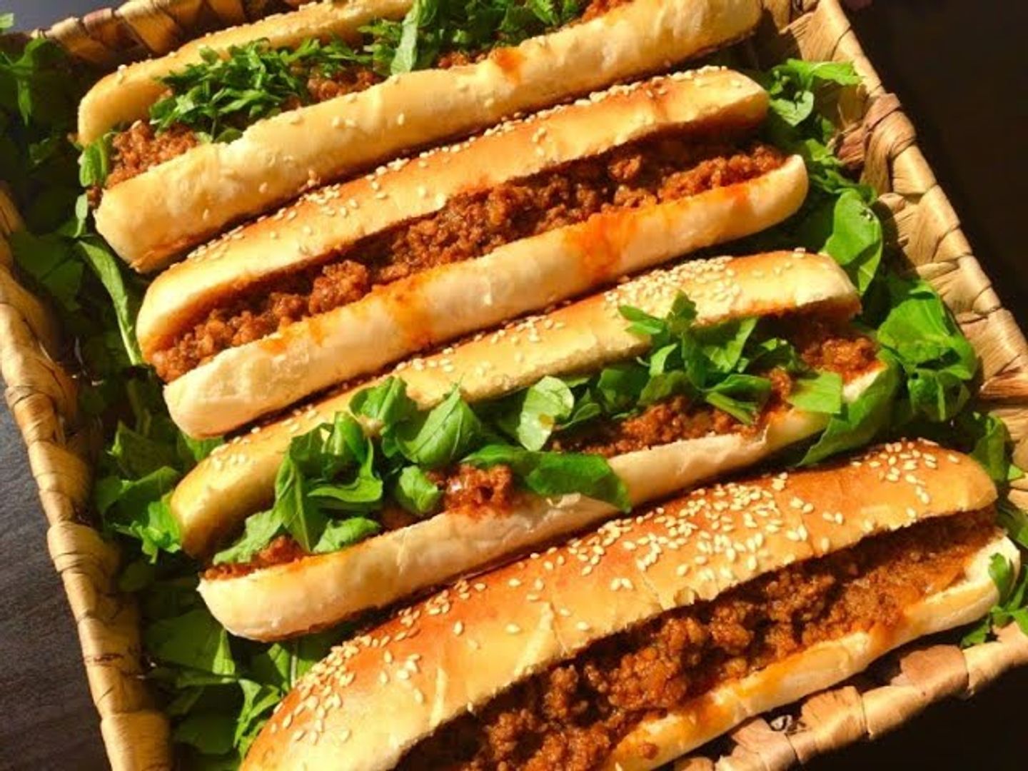 ساندوتش لحم مفروم - نص