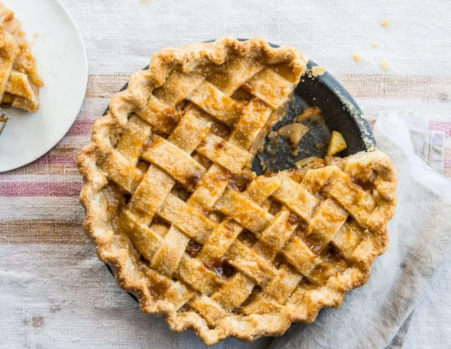 فطيرة قرفة تفاح - وسط