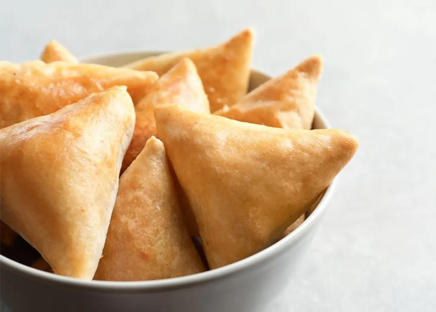 سمبوسة جبن سائل - صغير ١٤ حبه