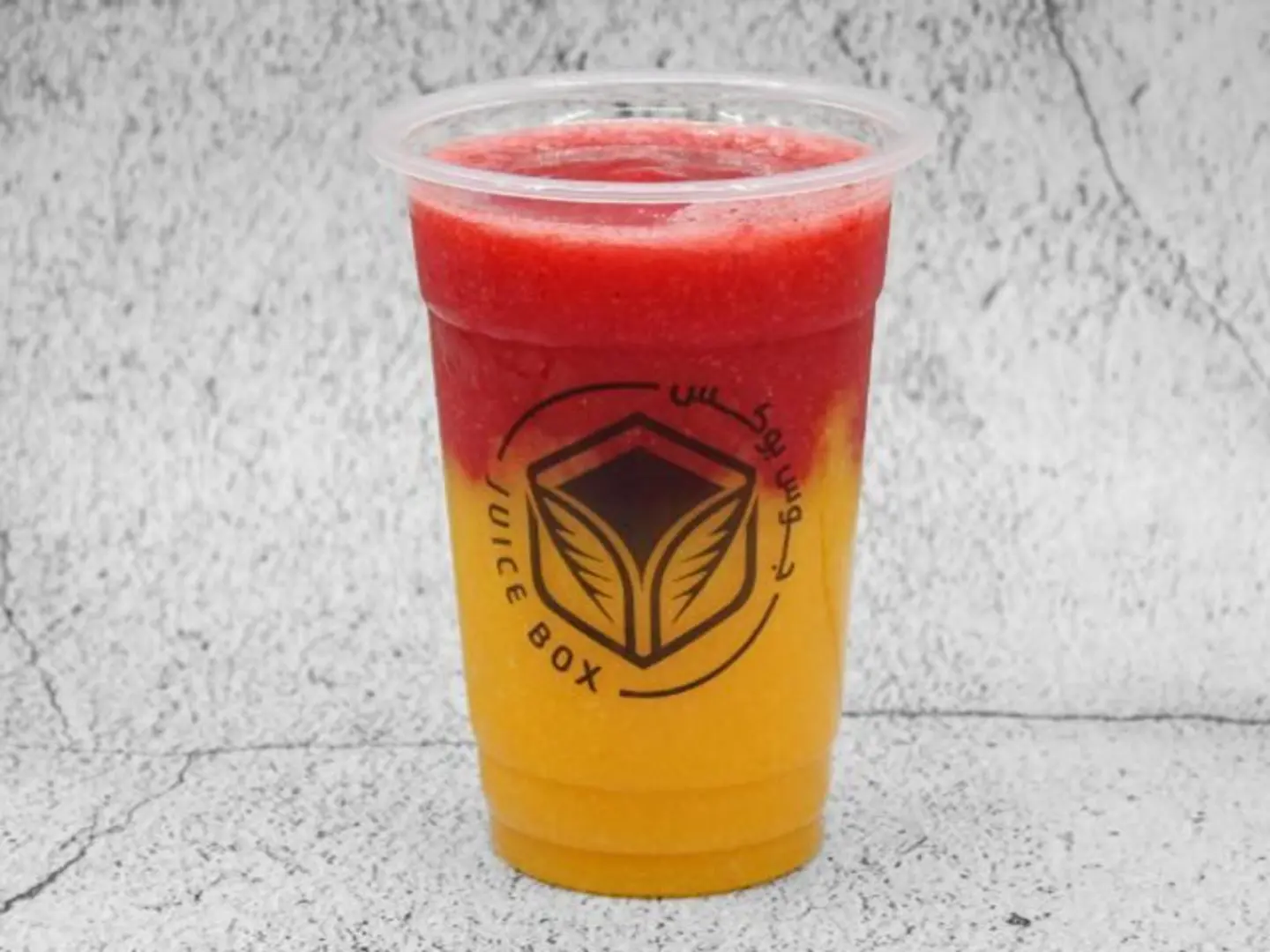 عصير مانجو بالفراولة - جالون لتر ونص