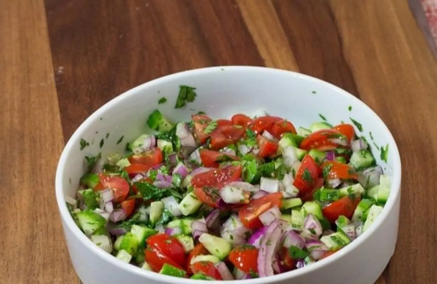 سلطة خضار بالجبنة - كبير
