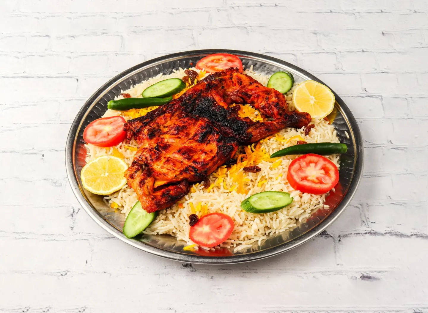 دجاج على الفحم مع الأرز - نص دجاجة