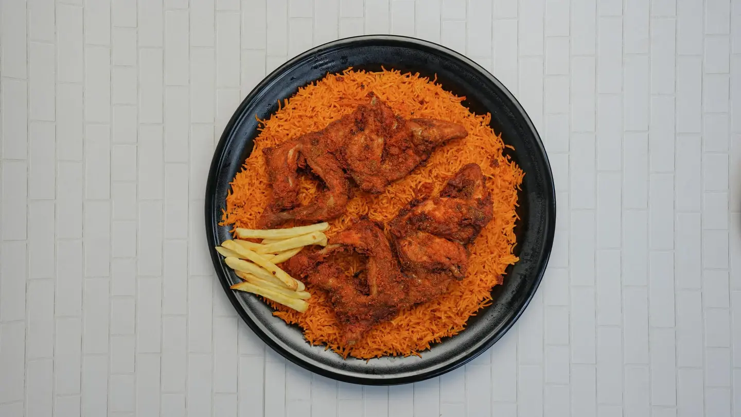 دجاج مقلي مع أرز - نصف حبة