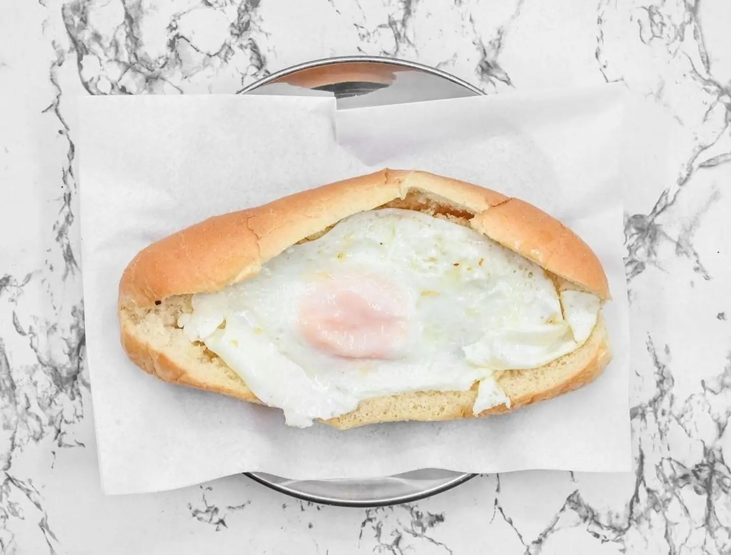 بيض عيون بالجبنة - صغير