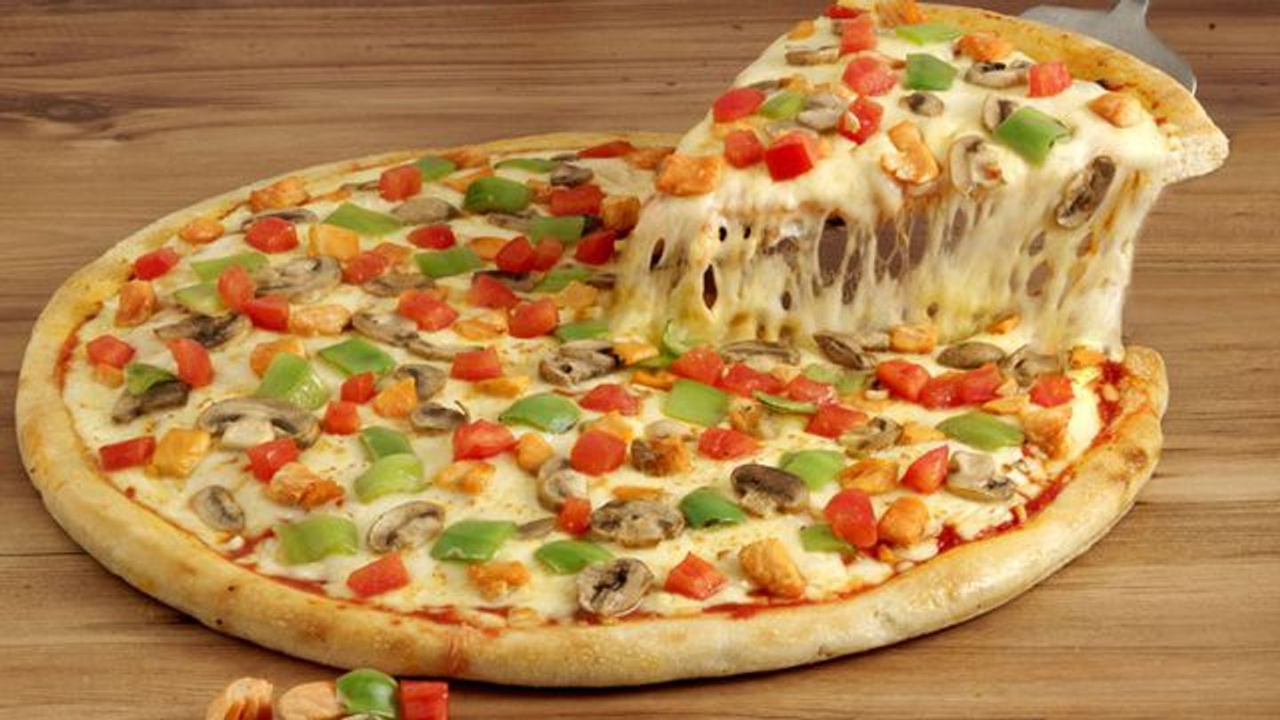 Chicken Pizza With Mushrooms - Medium