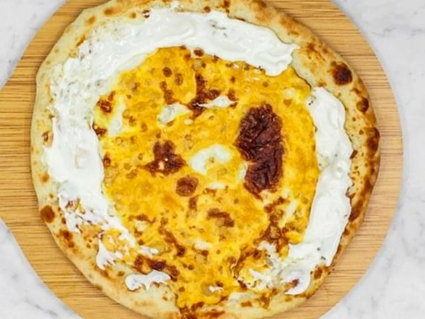جبن مع بيض - وسط