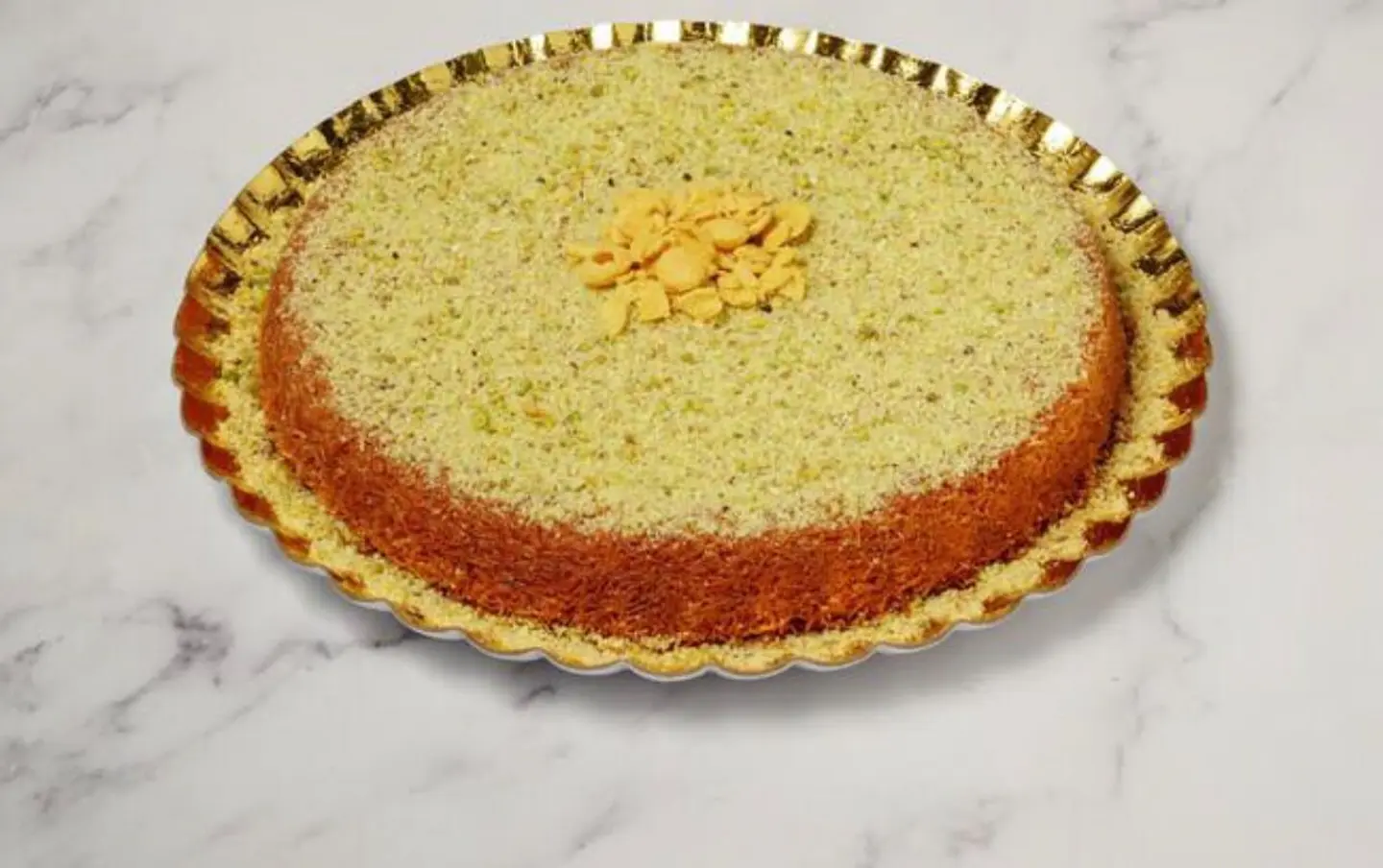 كنافة محشية بالقشطة ورشة مكسرات - صغير
