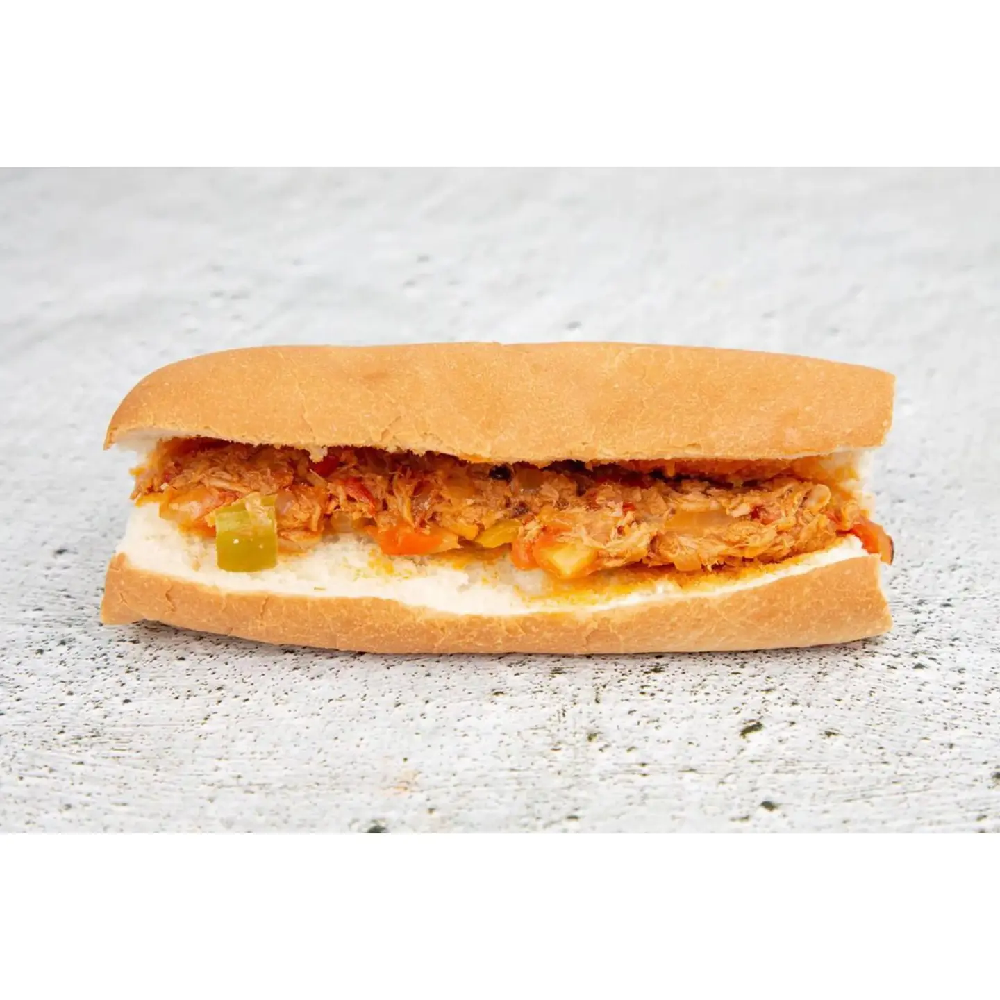 ساندويتش تونه مطبوخ - نصف ساندويتش