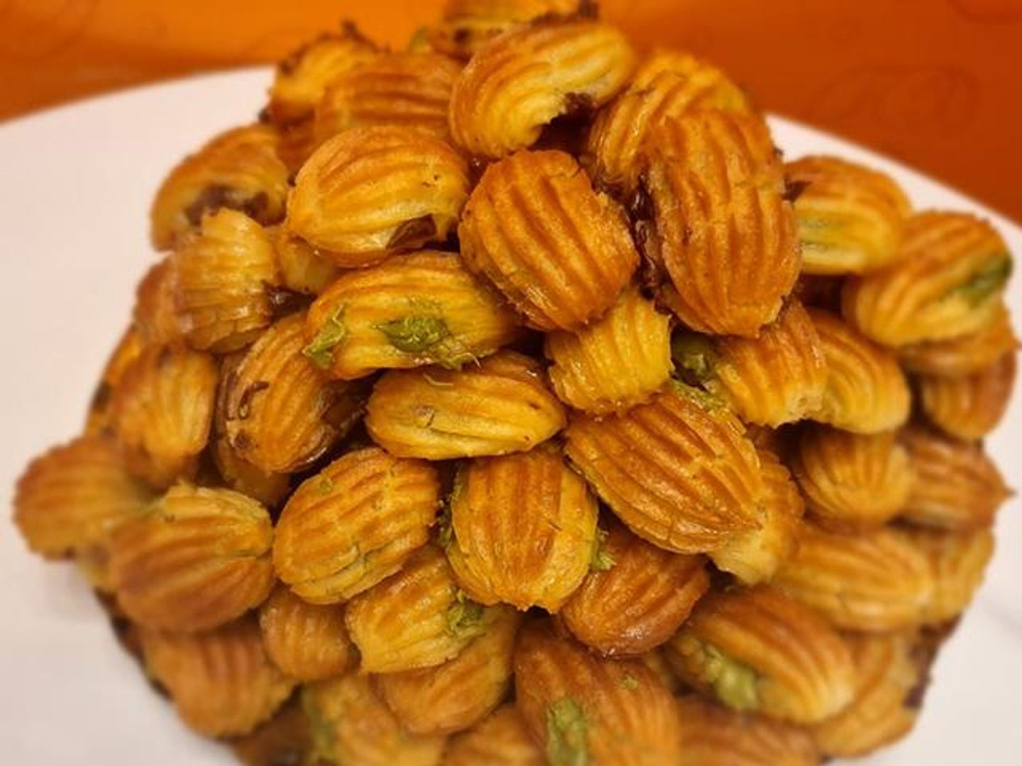 بلح نوتيلا وبستاشيو - نص كيلو