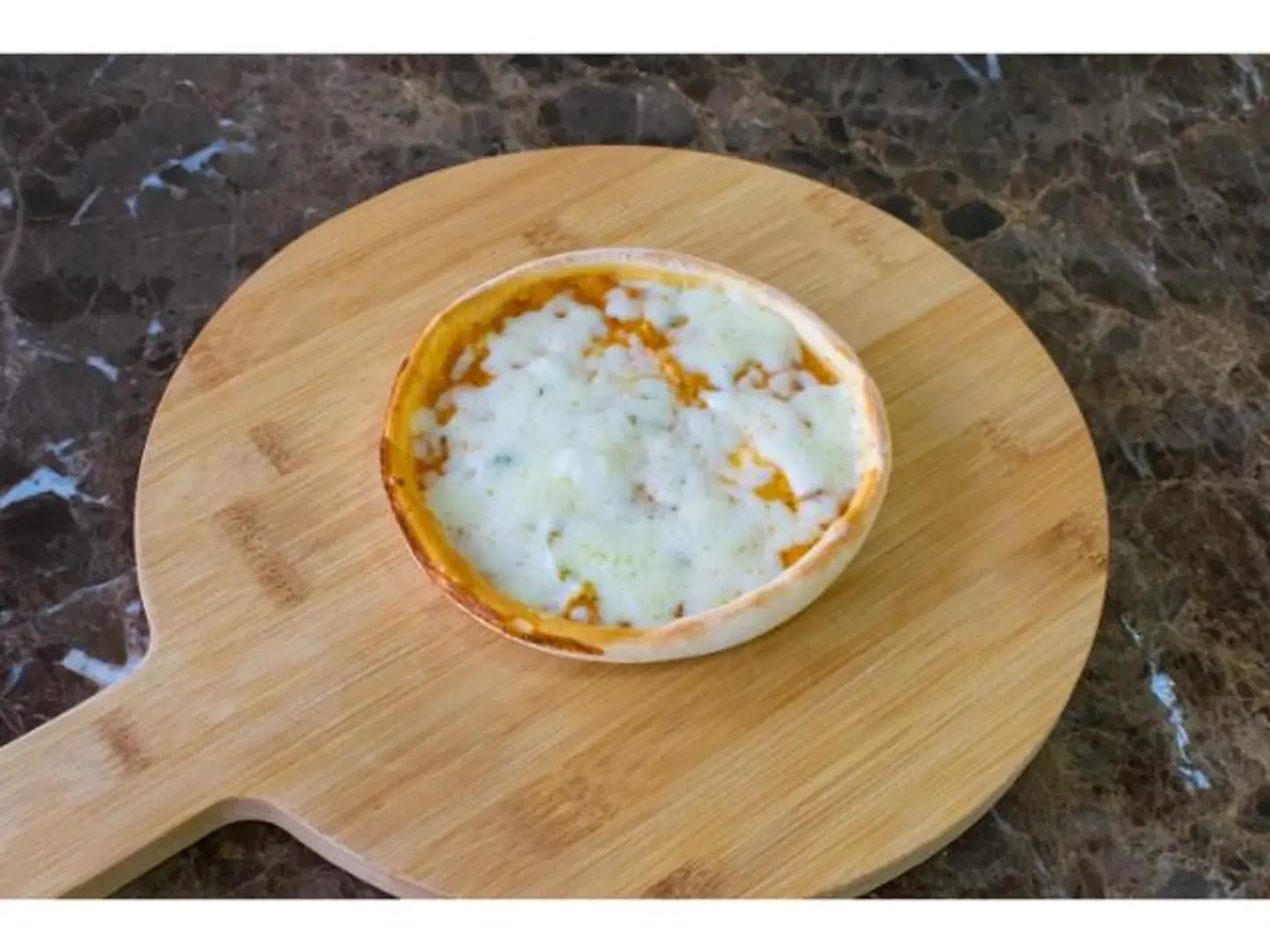 Ash Albulbul Pie With Cheese Stuffed Crust - Medium