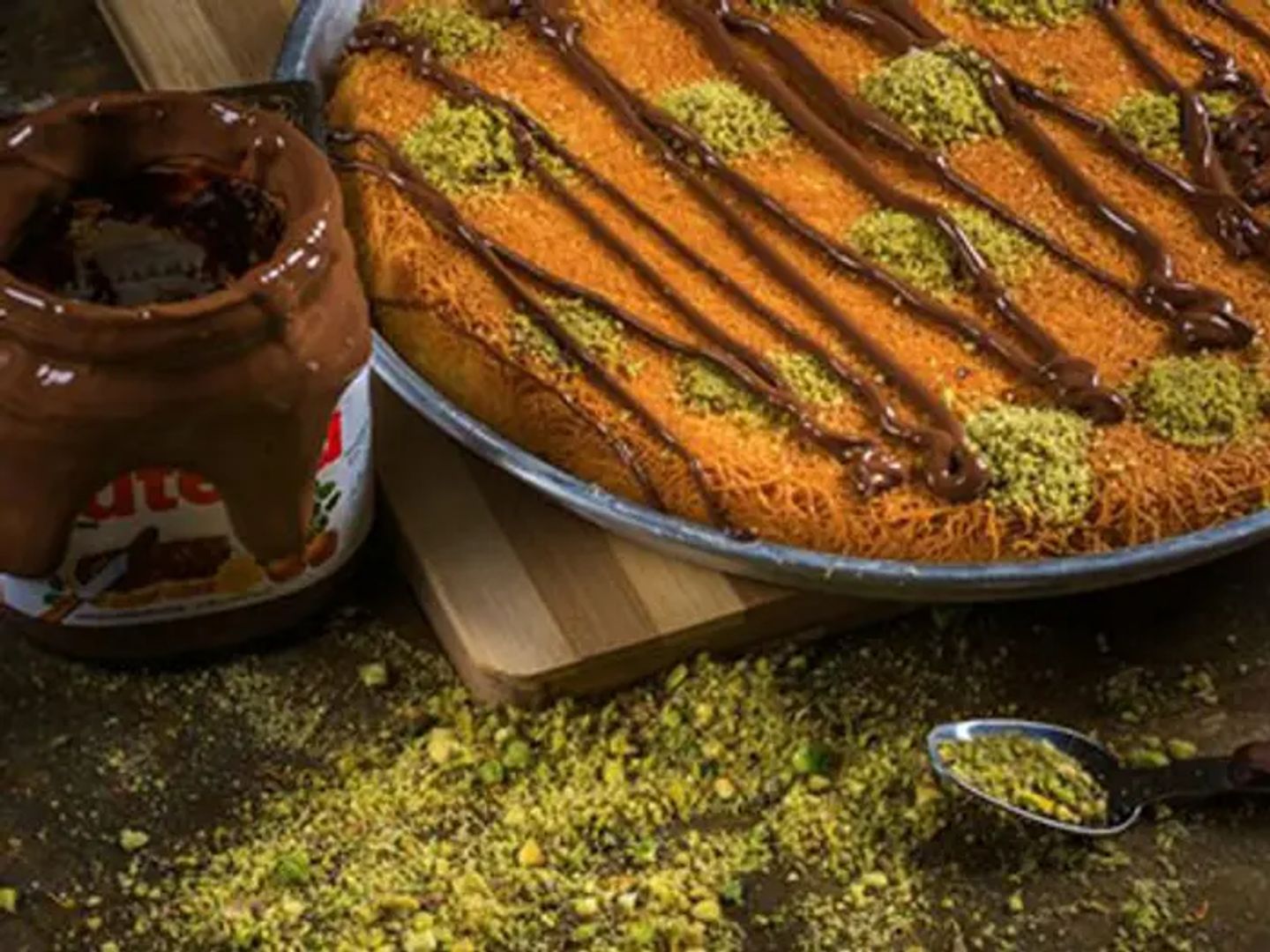 كنافة نوتيلا - وسط