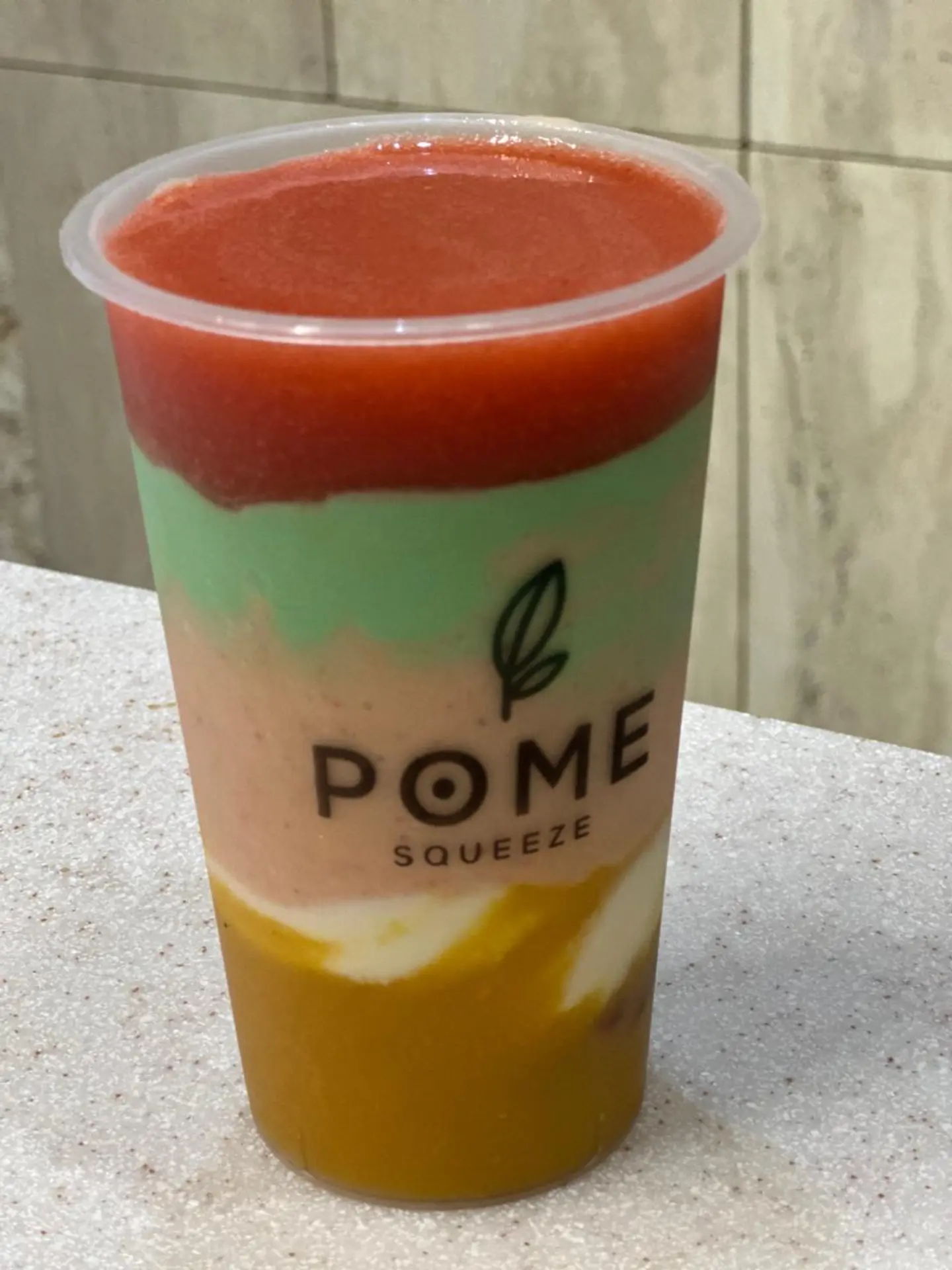 عصير كوكتيل طبقات - كبير