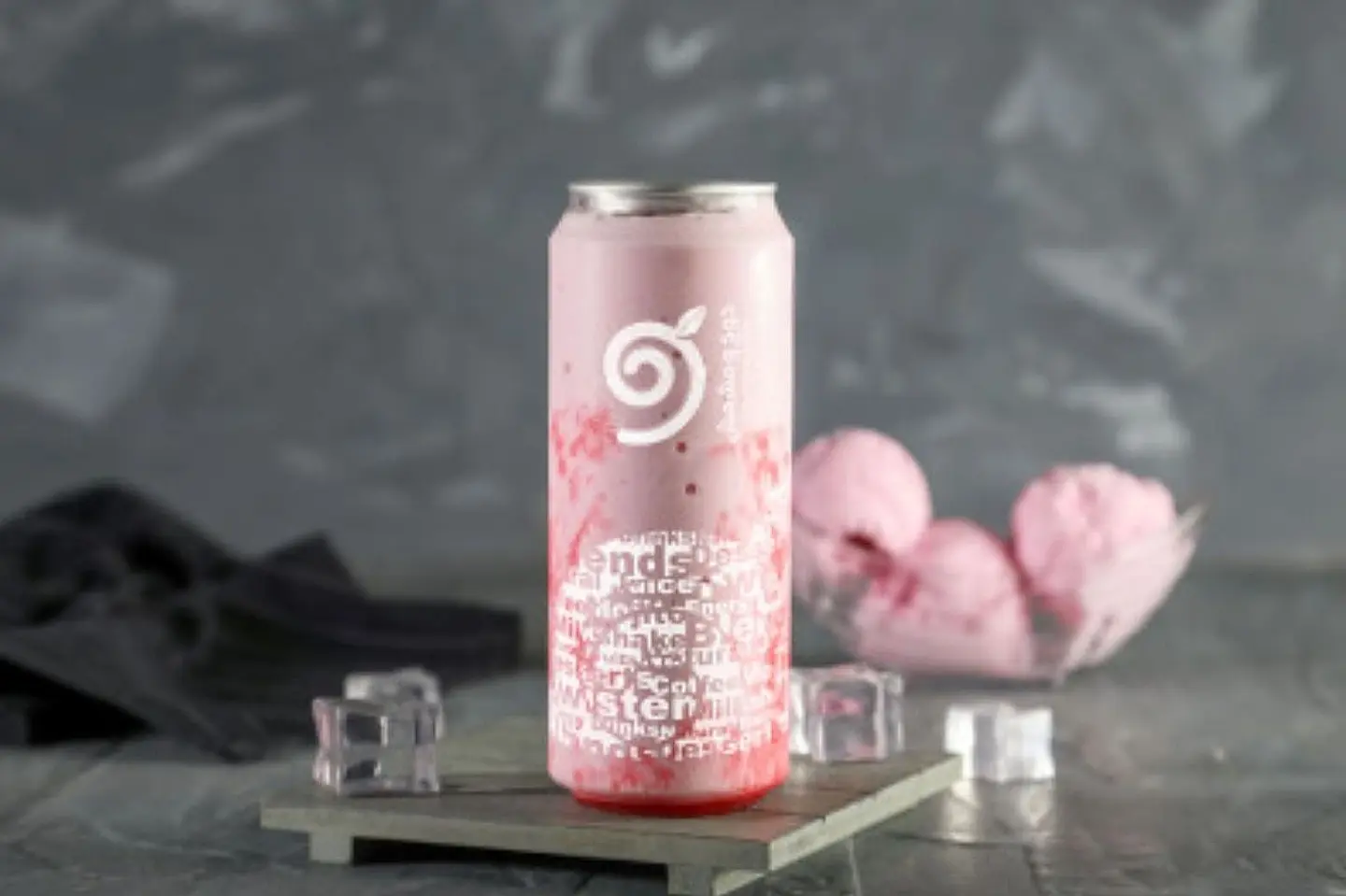 Strawberry Milkshake - Small