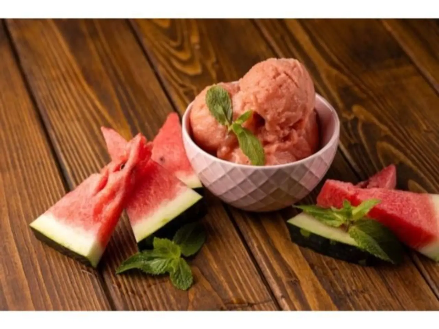 ايس مع البطيخ - صغير