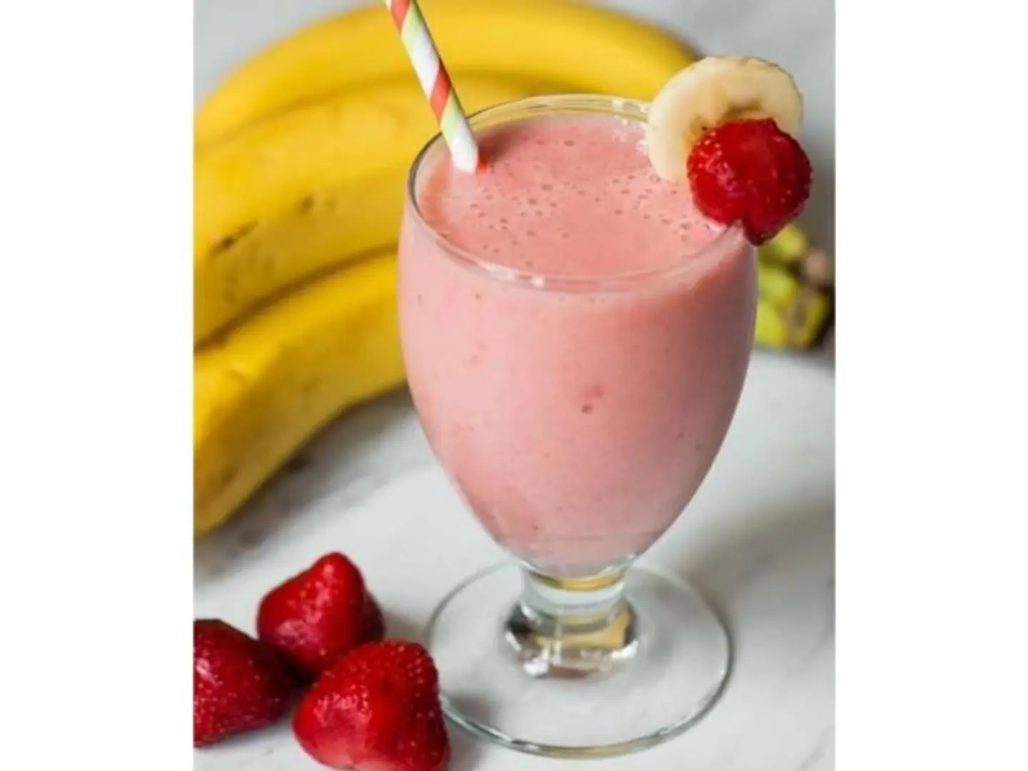 فراولة موز حليب - وسط