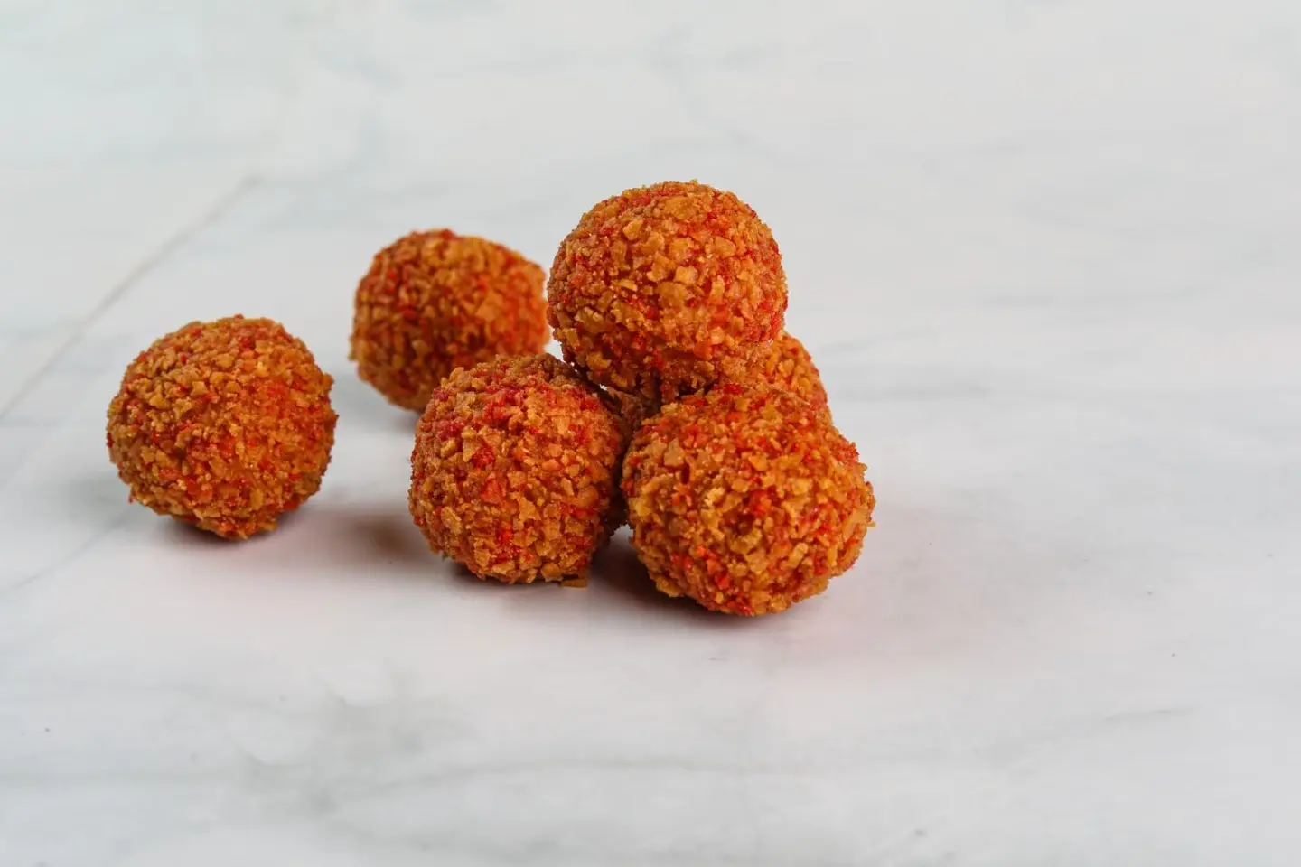 كرات دجاج بالجبنة سبايسى - نصف كيلو