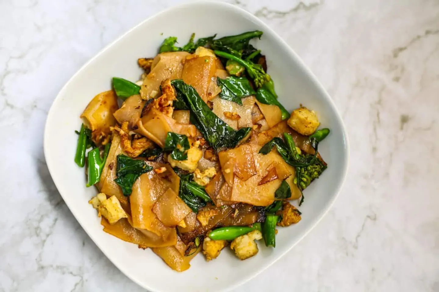 Pad Seeyew Gai, Naea - Small