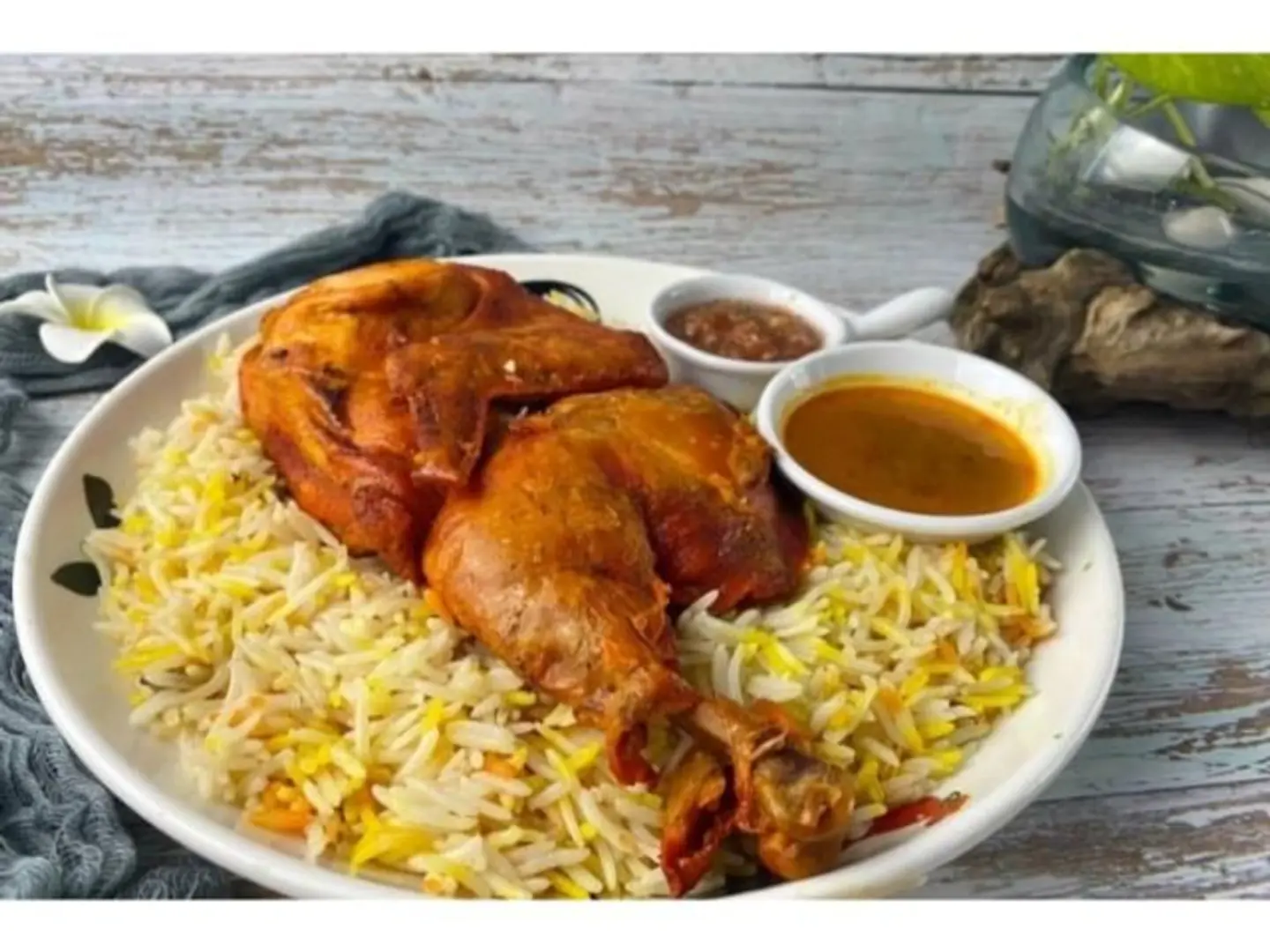 Mandi Chicken With Shabi Rice - Small