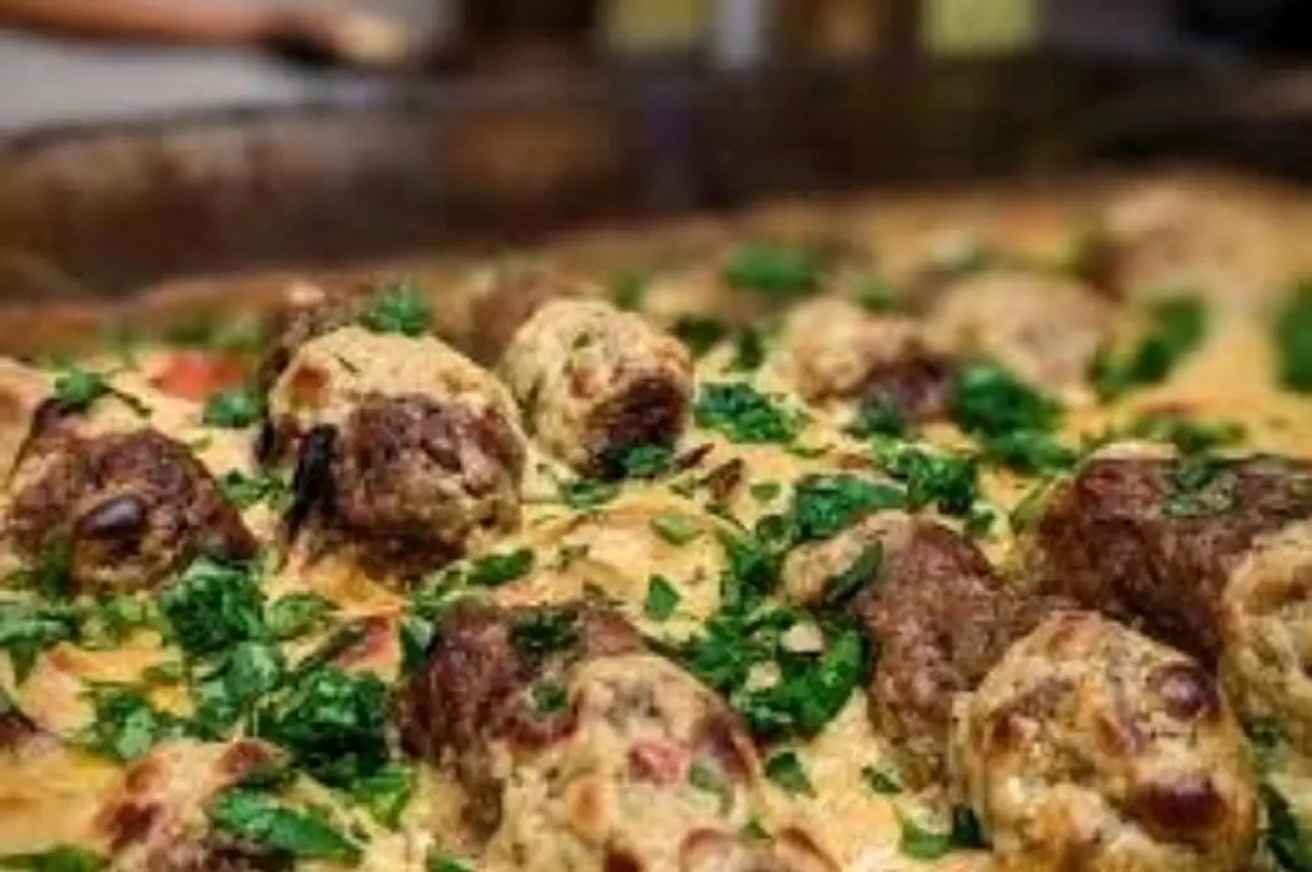 Meat With Tahiniyah Pottery - Large