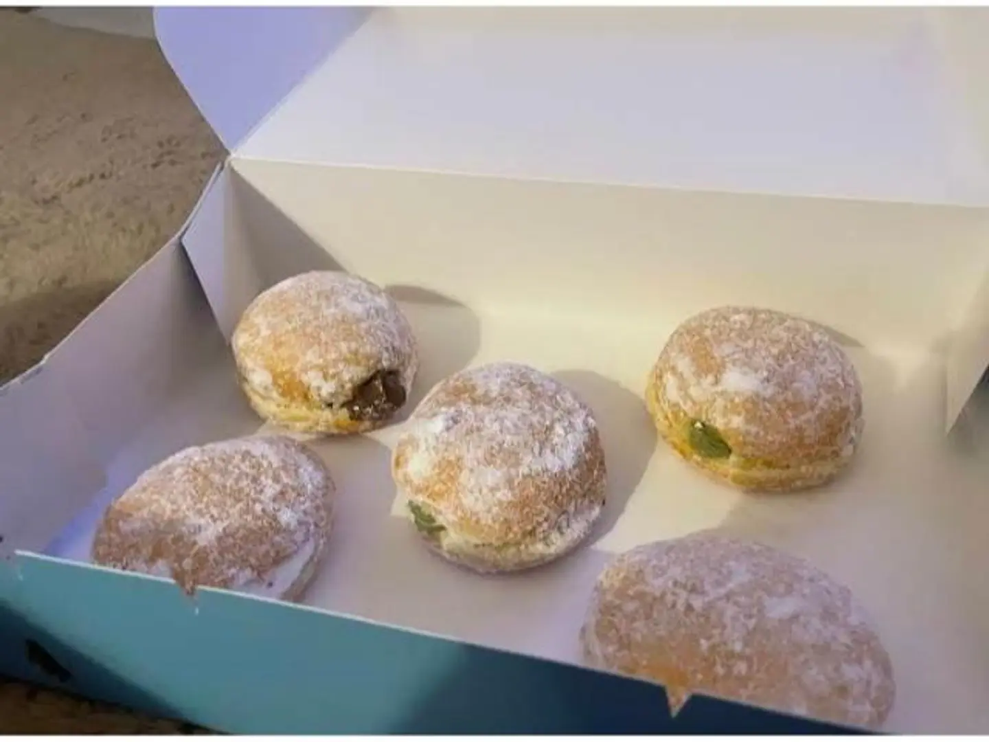 6 Piece Donut Box - Nutella