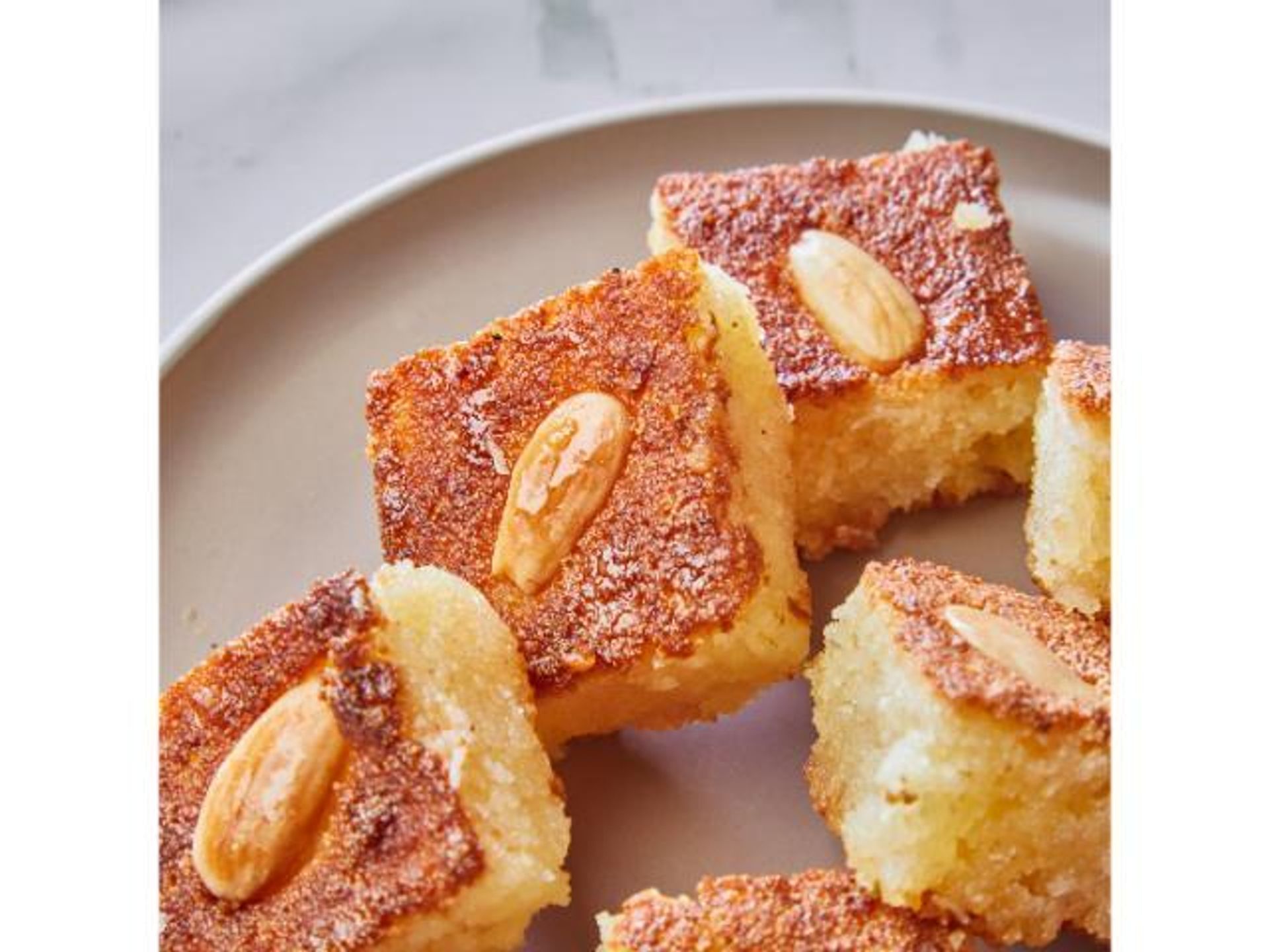 هريسة لوزة - ربع ك