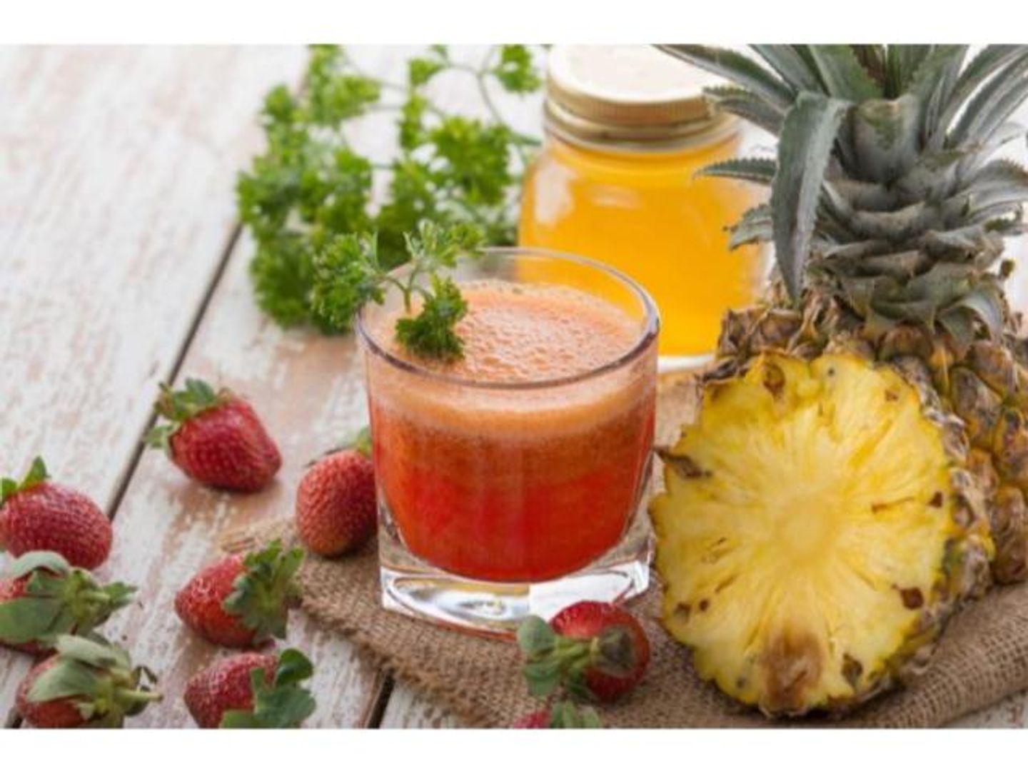 Strawberries With Pineapple - Medium