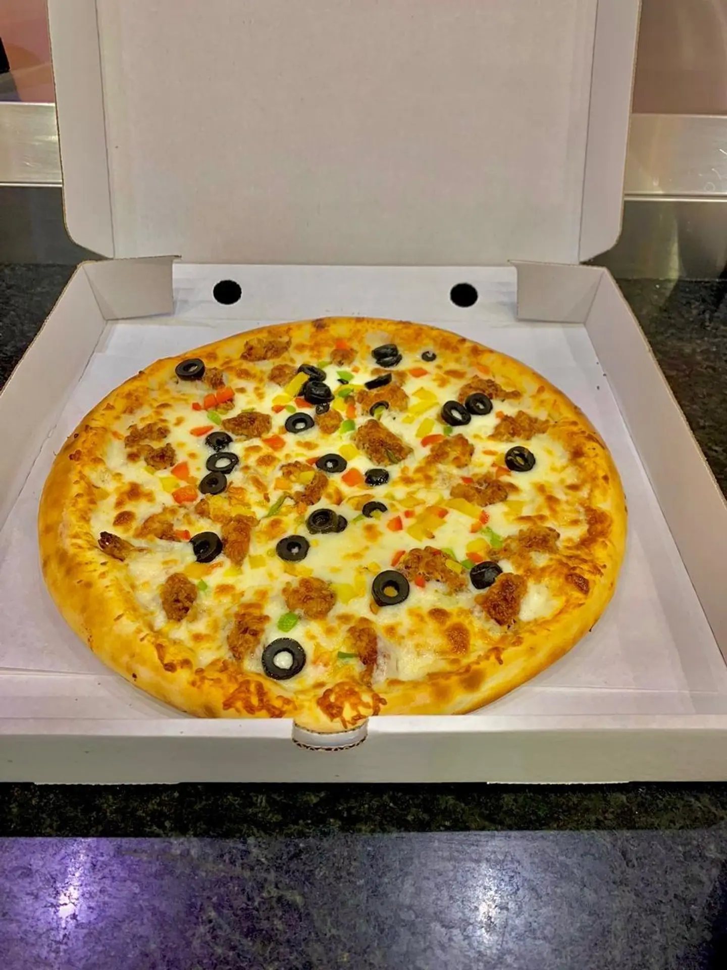 بيتزا دجاج ستريبس - صغير
