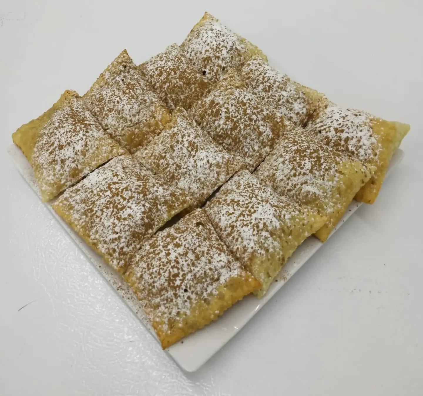 سكرية جبن - صغير