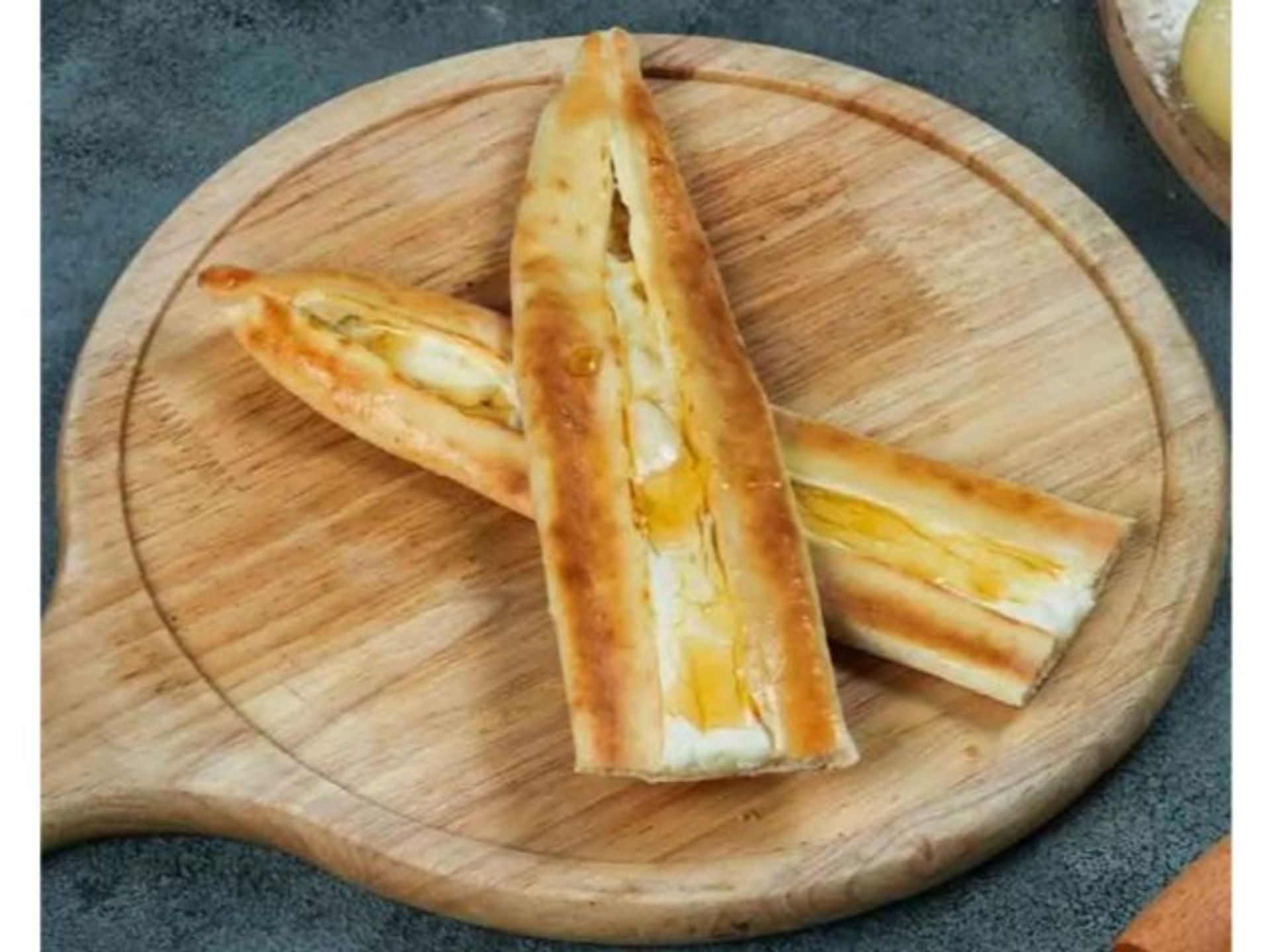 فطيرة جبن بالعسل - وسط