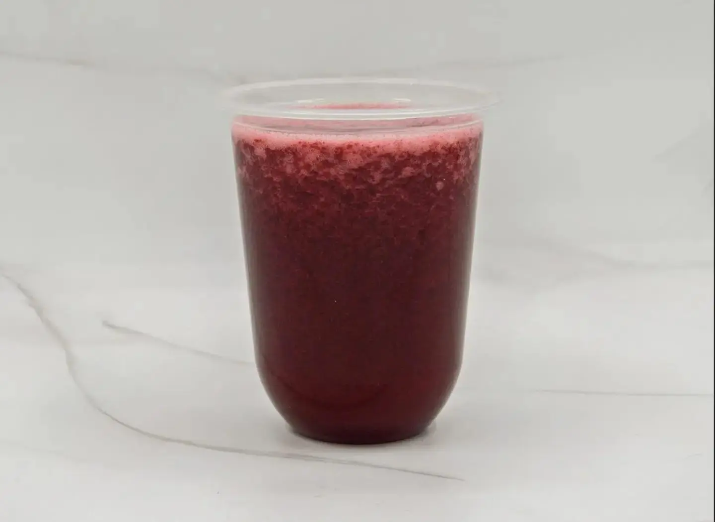 عصير عنب احمر - كاسة وسط