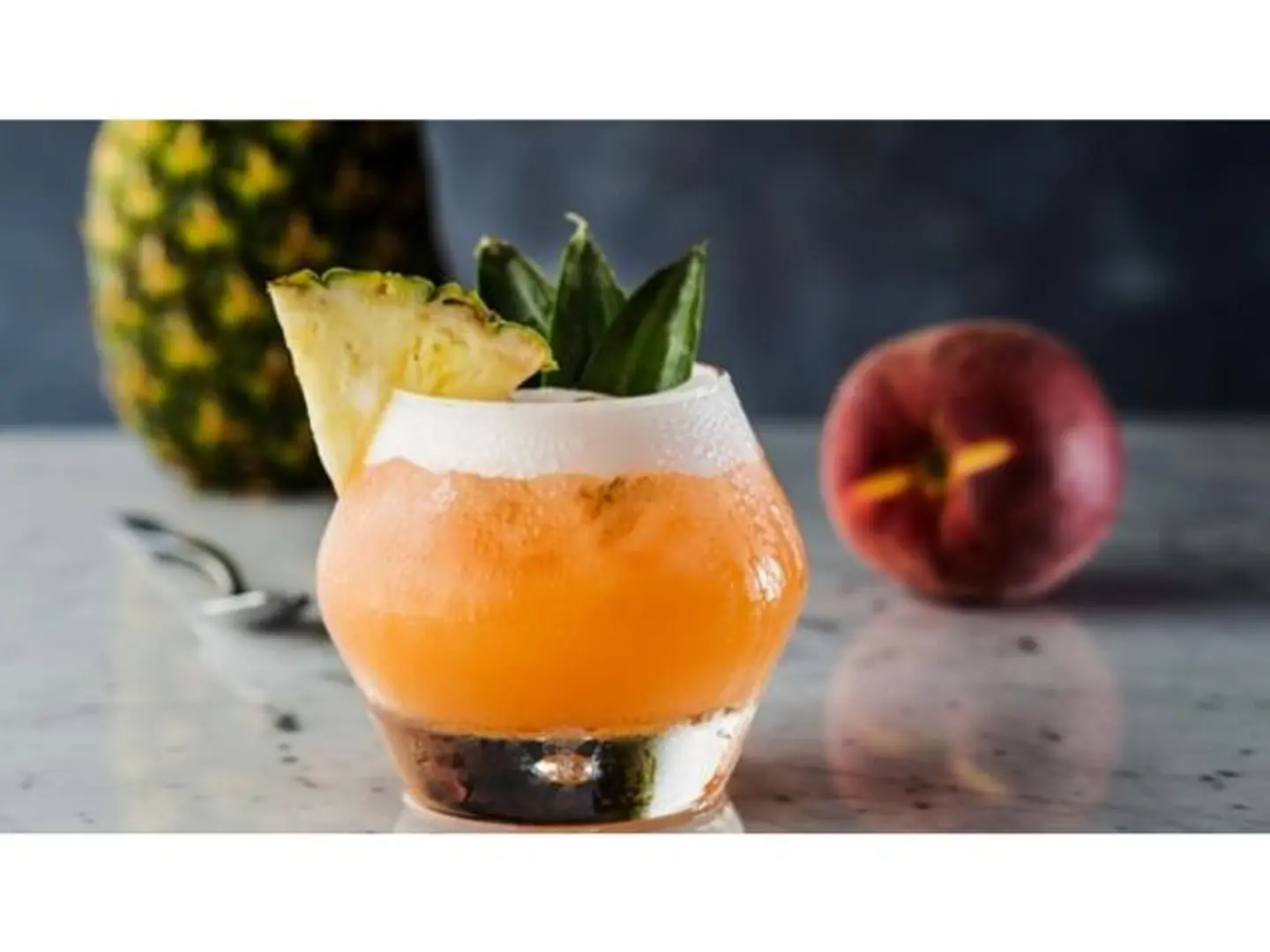 تفاح أخضر مع أناناس - صغير