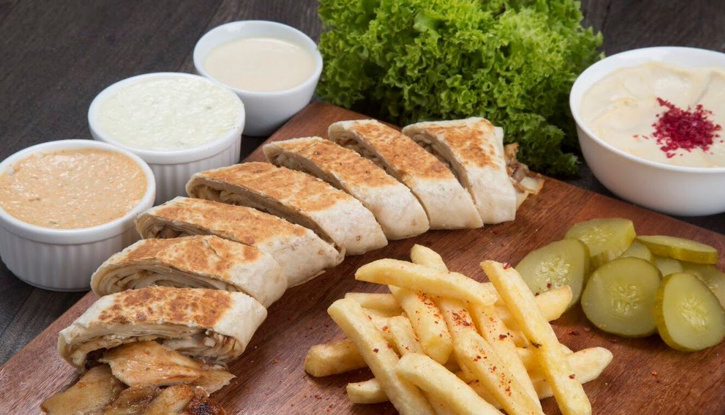 صحن شاورما دجاج عربي بالجبن - صغير