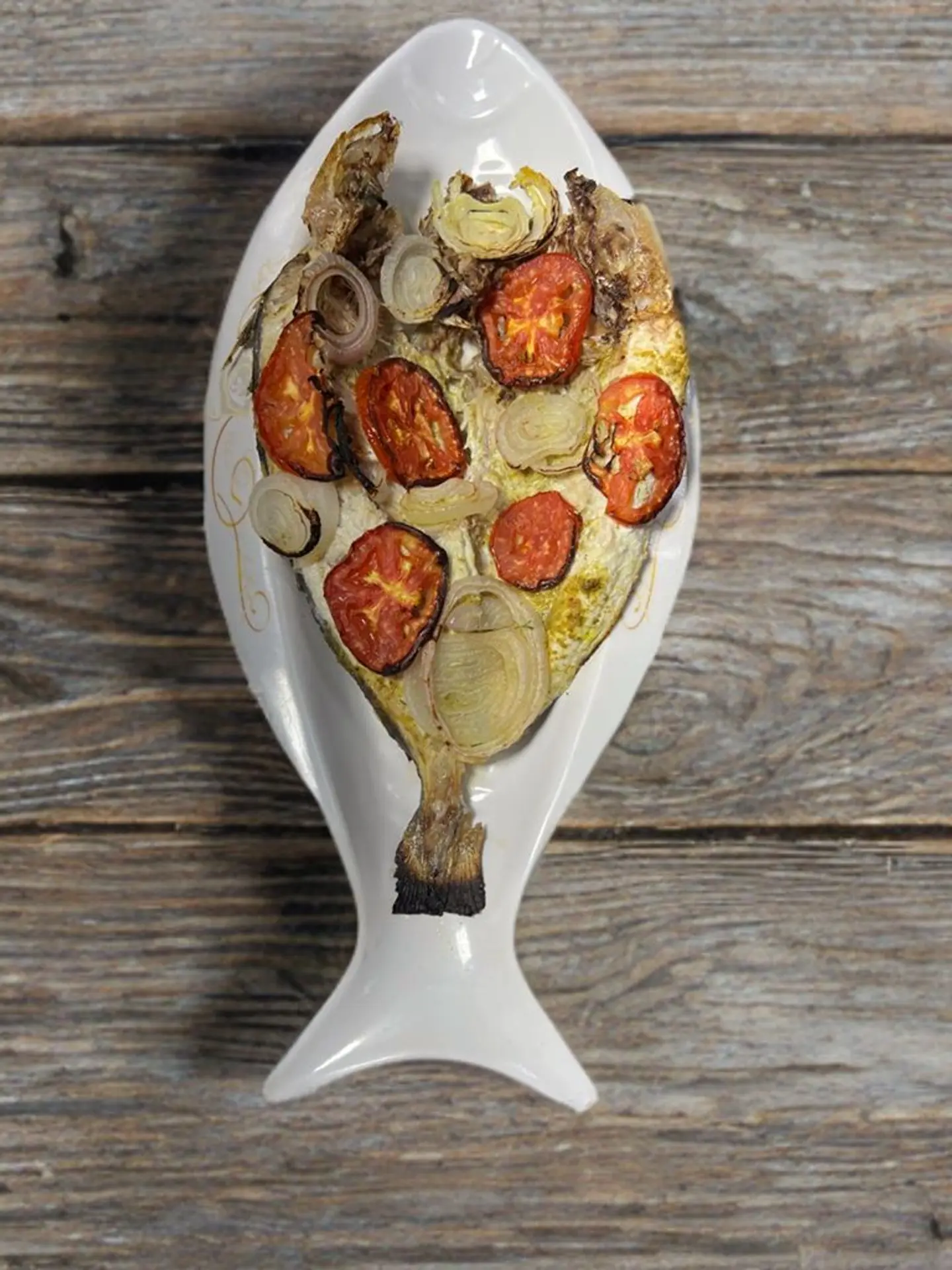 Shaari Fish, Or Yam, Grilled Onions And Tomatoes - For One Person