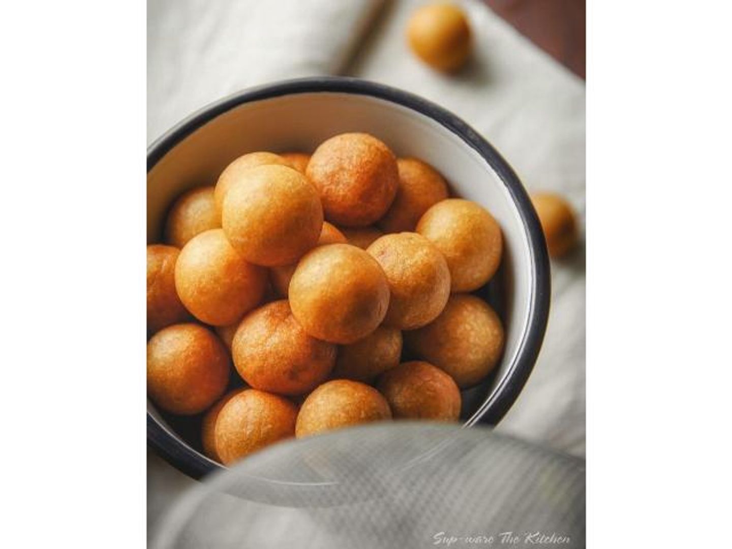 Luqaimat Stuffed With Kiri Cheese - Small