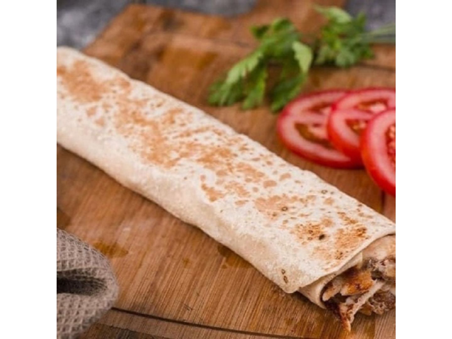 ساندوتش شاورما صاروخ - وسط