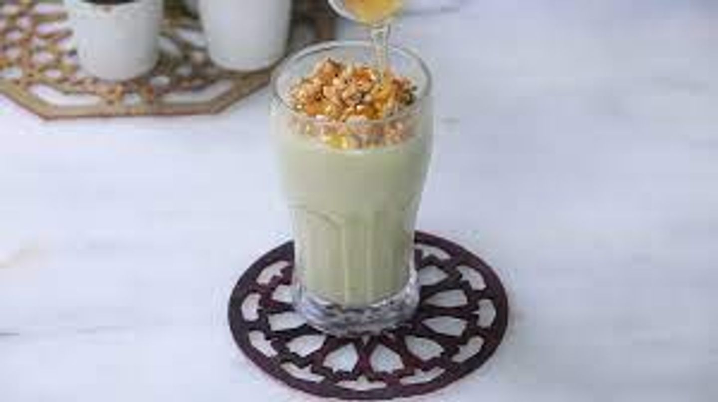 Avocado With Honey And Nuts - Medium