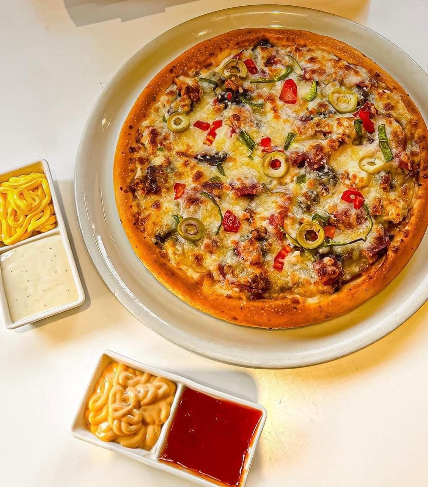 Pastrami Pizza - Medium